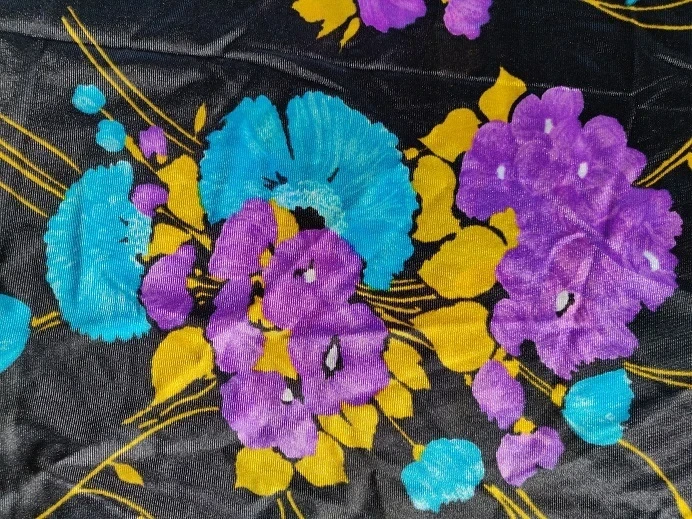Cupones de tela con flores 151 x 138 y 16x138 – photo 2